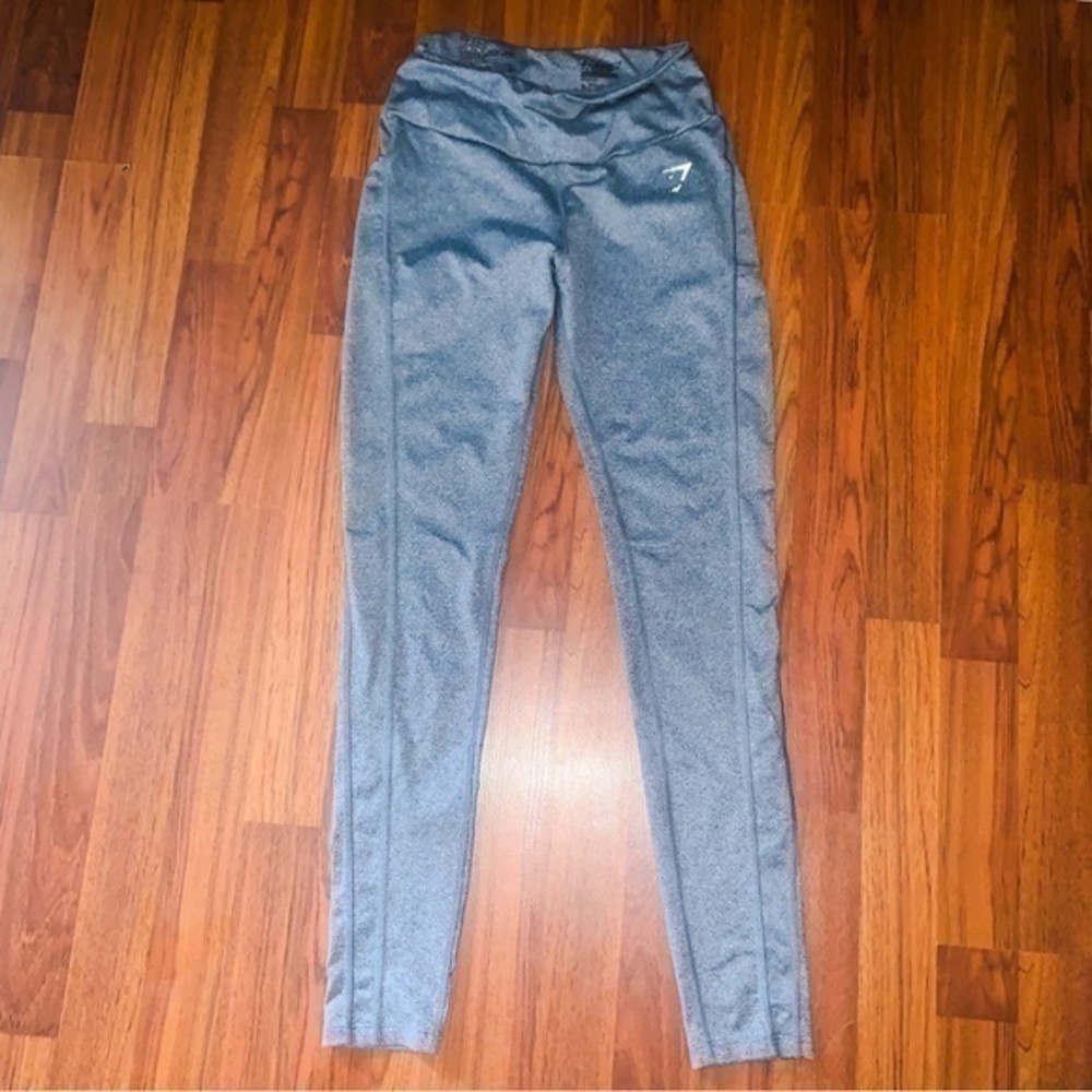 GymShark High Waisted Dry Moisture Pocketed Leggings Size Small